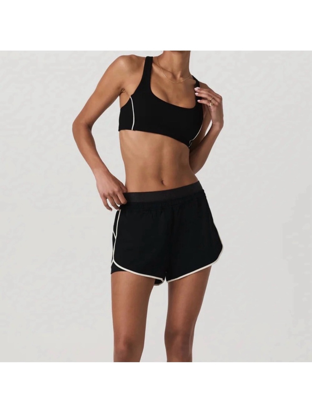 NWT Vuori shorts 🔥